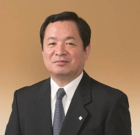 吉田　茂視氏